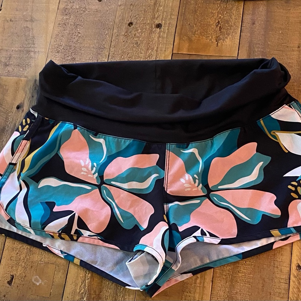 Roxy Black and Pink Floral Athletic Shorts